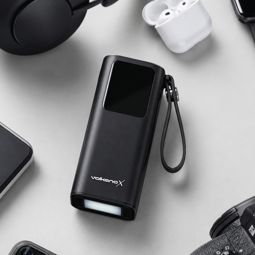 VolkanoX Titan Series - 20 000 mAh - Power Bank with retractable Type-C Cable with Flashlight